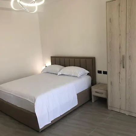 Sunset Luxury Radhimë